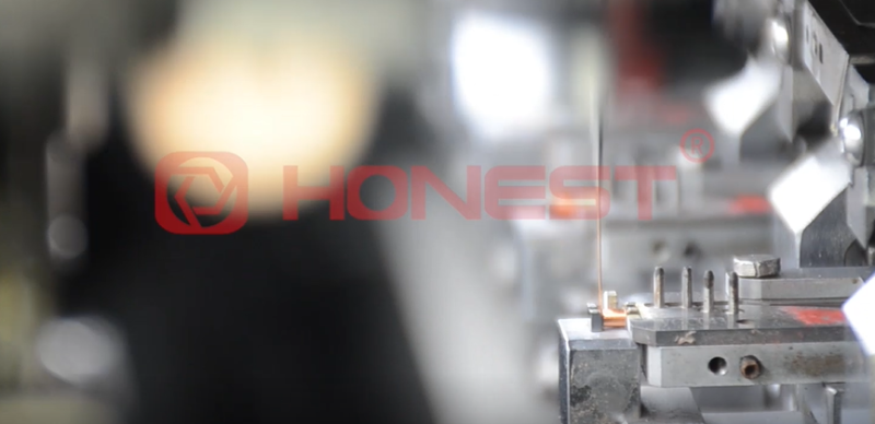 順絡-共模電感繞線機（已處理的視頻截特寫）